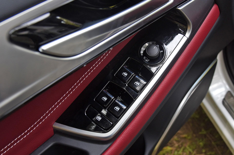 2018款 Prime 1.5T 自动旗舰型 座椅空间