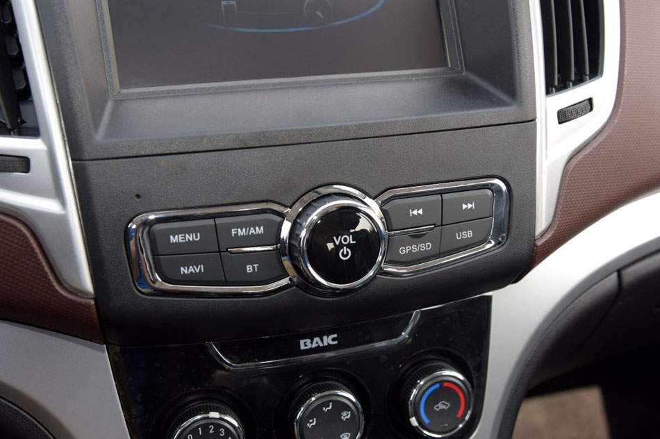 2015款 1.5L 手动舒适型 内饰