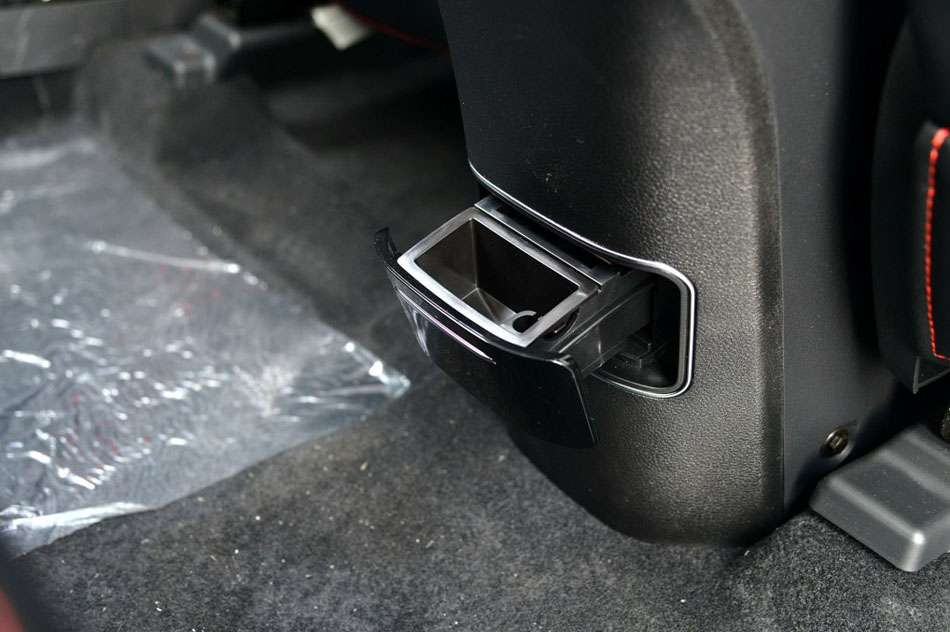 2015款 1.5T 手动至尊型 座椅空间