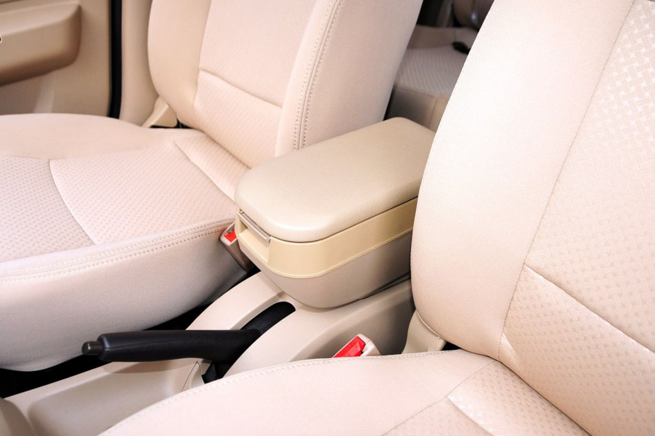 2015款 1.5L舒适型DAM15 座椅空间