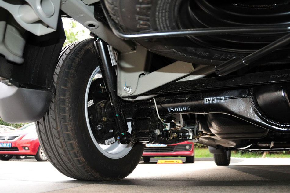 2015款 1.5L舒适型DAM15 引擎底盘