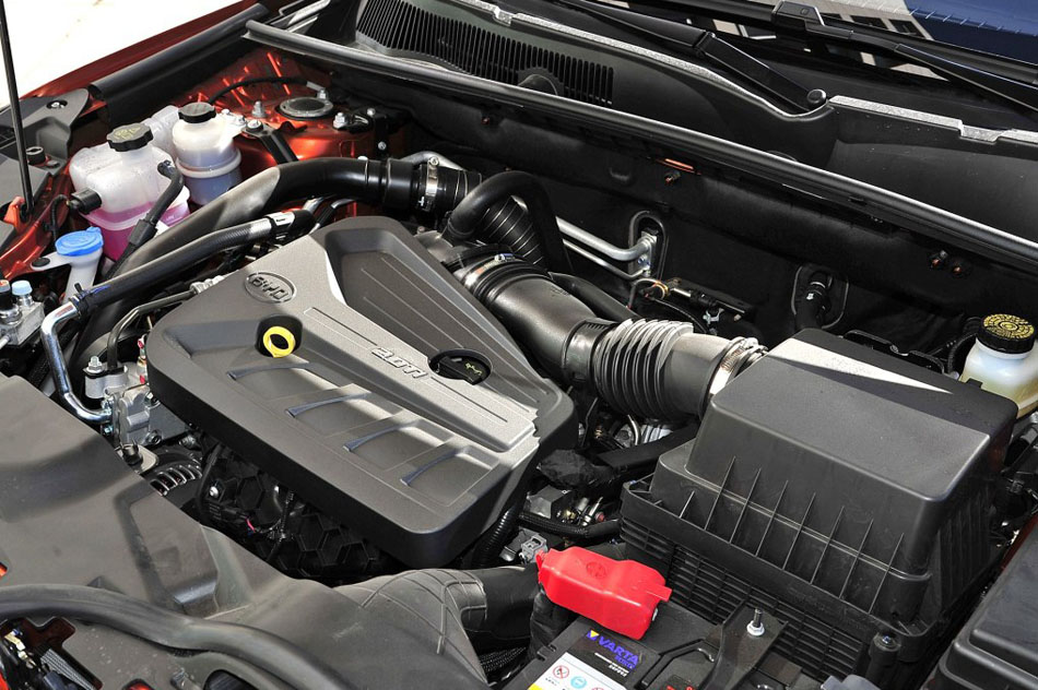 2016款 2.0TID 自动旗舰型 引擎底盘