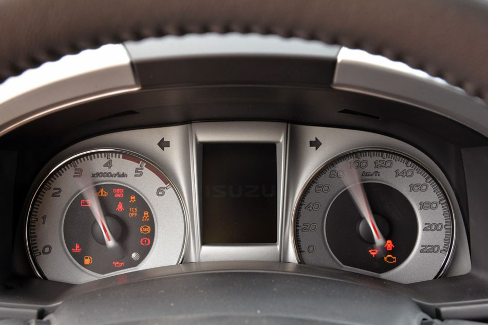 2015款 3.0T 四驱手动探索型 5座 内饰