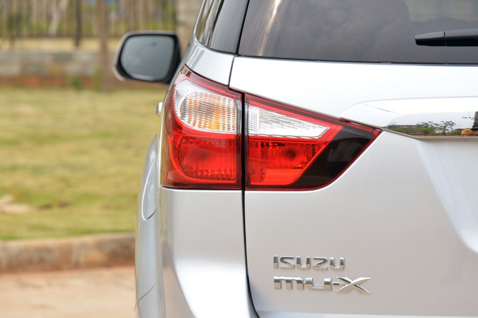 2015款 3.0T 四驱手动探索型 5座 细节