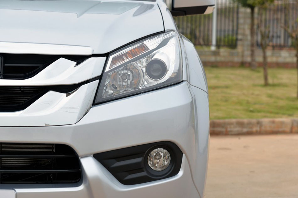 2015款 3.0T 四驱手动探索型 5座 细节