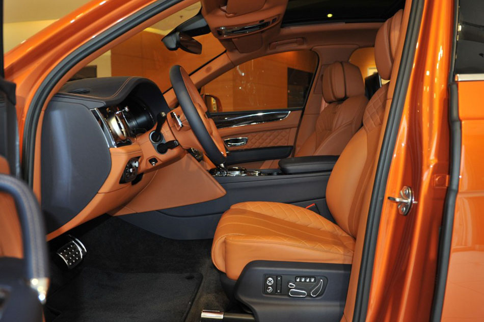 2016 6.0T First Edition  οռ