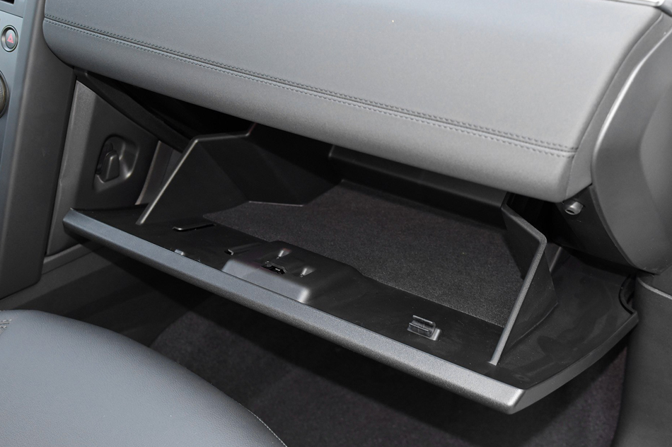 2019款 200PS PURE版 内饰