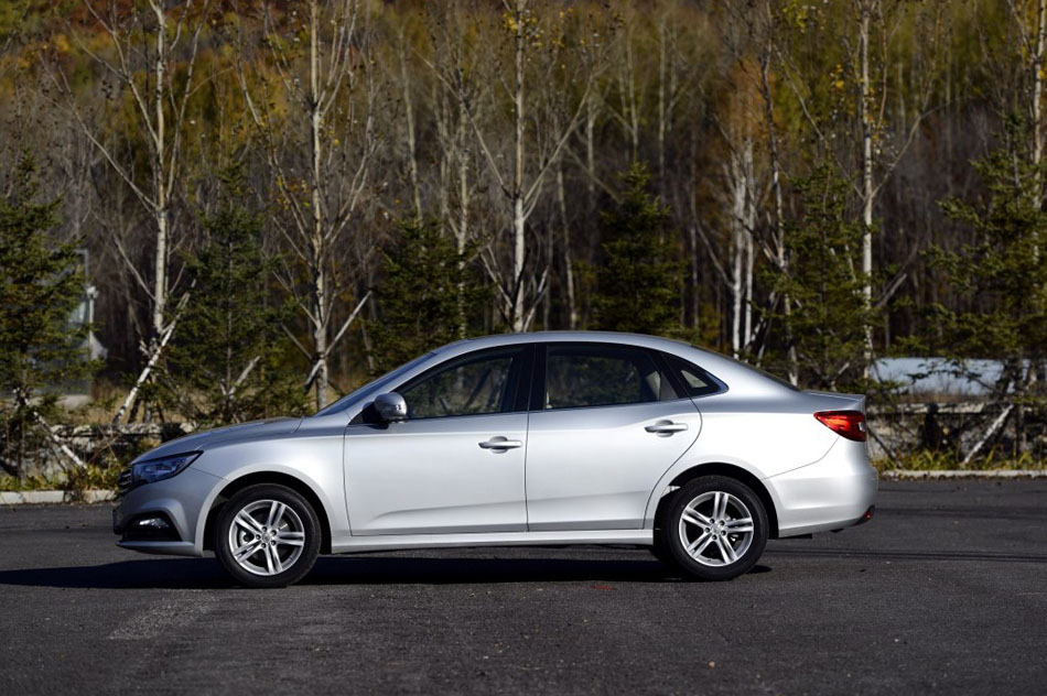 2016款 1.6L 自动尊贵型 外观