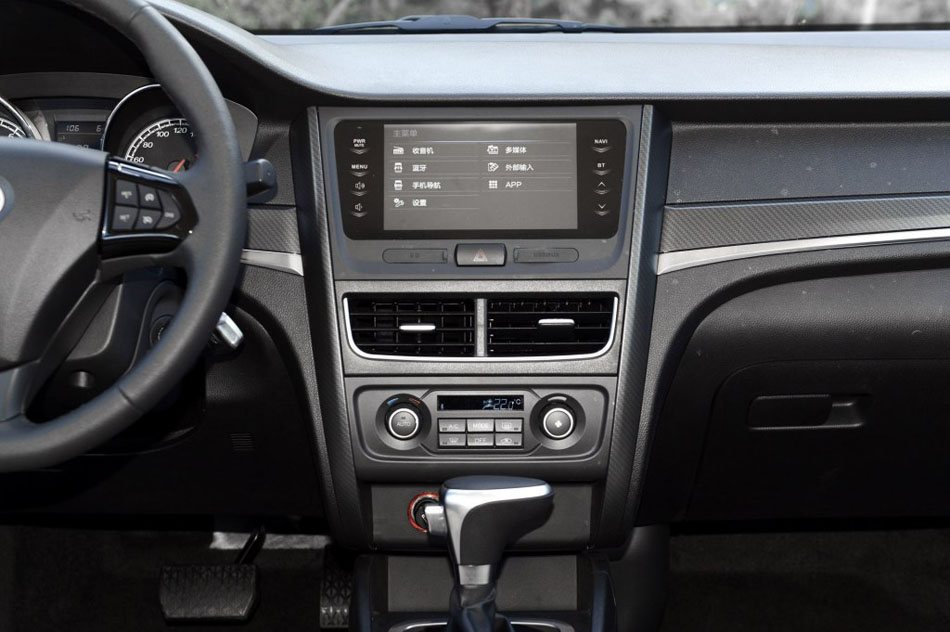 2016款 1.6L 自动尊贵型 内饰