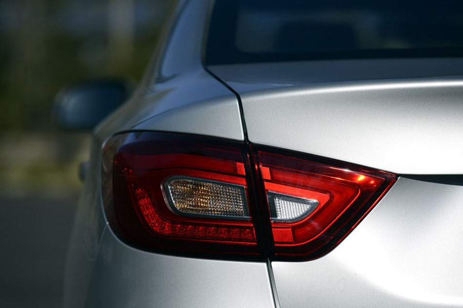 2016款 1.6L 自动尊贵型 其他细节