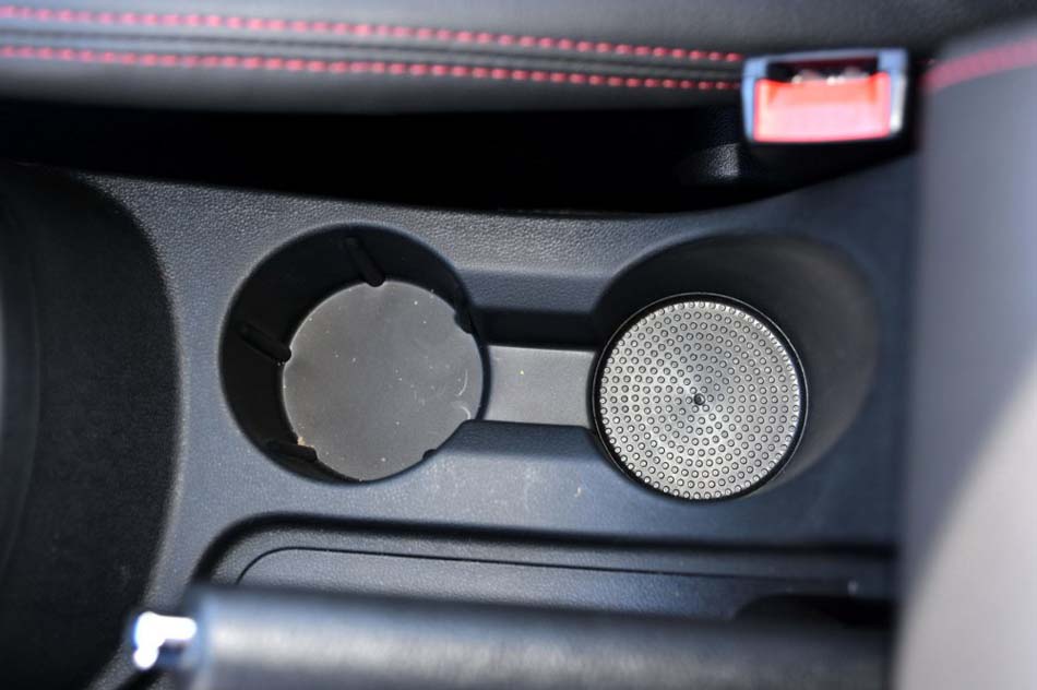 2016款 1.5L 手动尊享型 232座 内饰