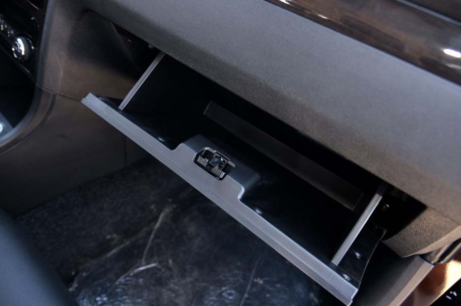 2016款 1.5L 手动尊享型 232座 内饰