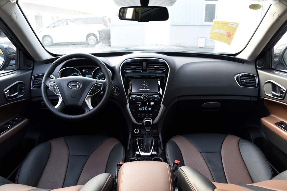 2016款 1.8T 自动两驱周年纪念版 内饰