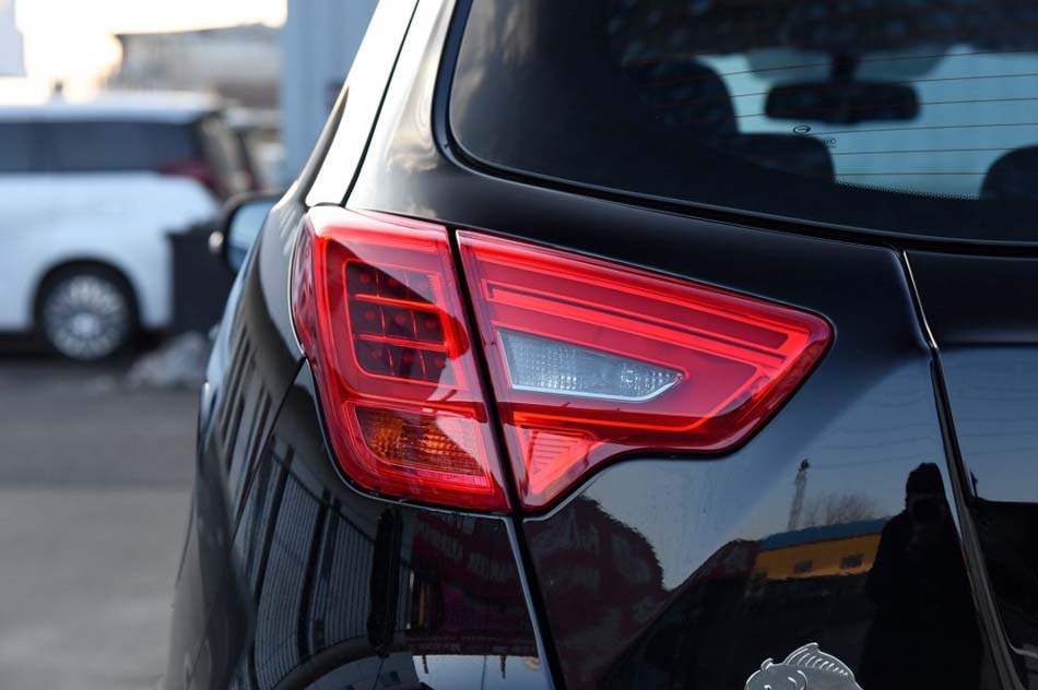 2016款 1.8T 自动两驱周年纪念版 细节