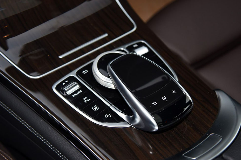 2016款 GLC 260 4MATIC 动感型 内饰