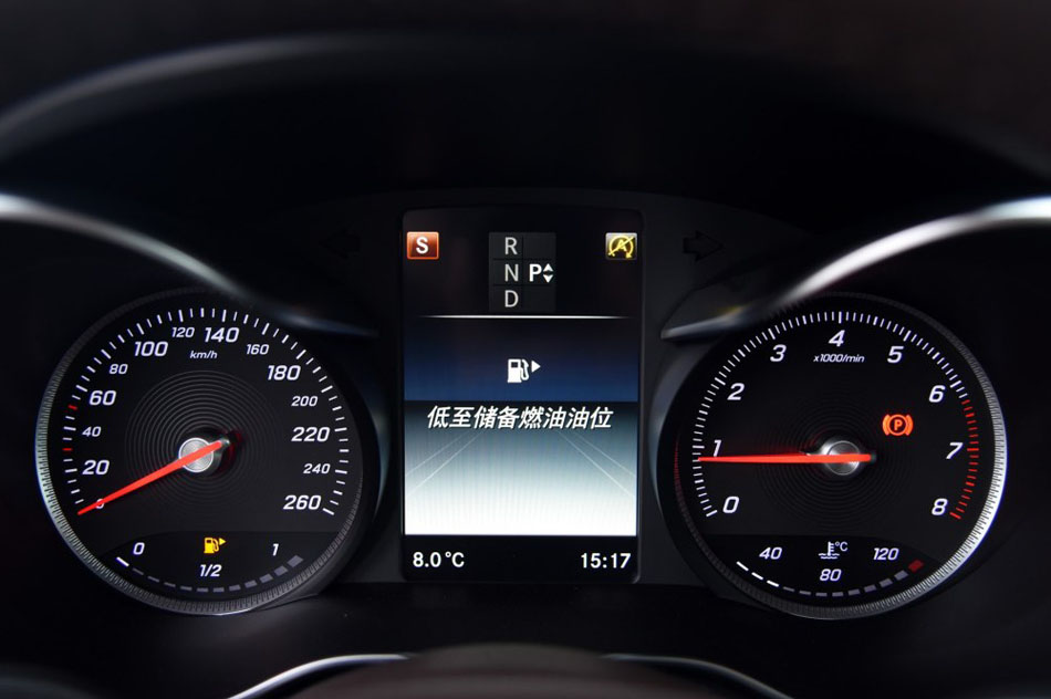 2016款 GLC 260 4MATIC 动感型 内饰