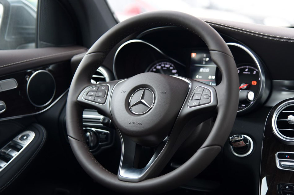 2016款 GLC 260 4MATIC 动感型 内饰
