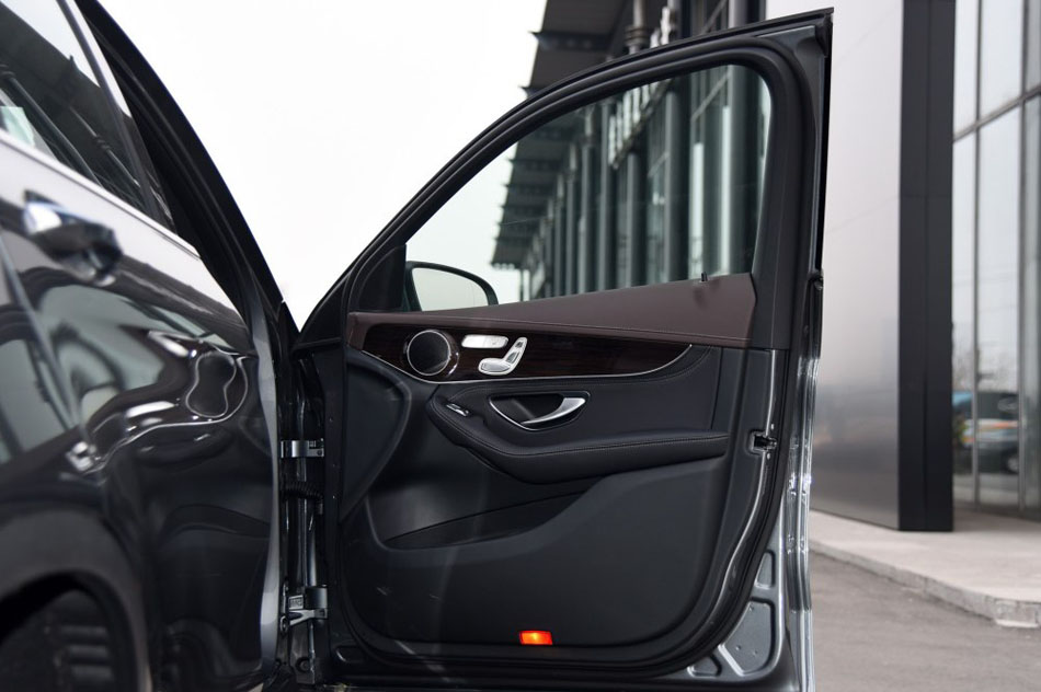 2016款 GLC 260 4MATIC 动感型 座椅空间