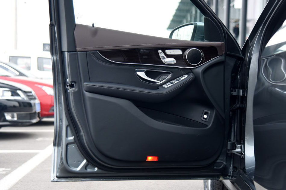 2016 GLC 260 4MATIC  οռ