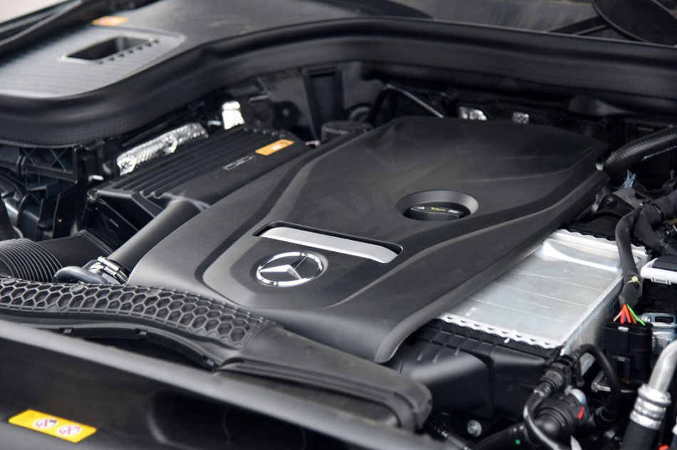 2016款 GLC 260 4MATIC 动感型 引擎底盘