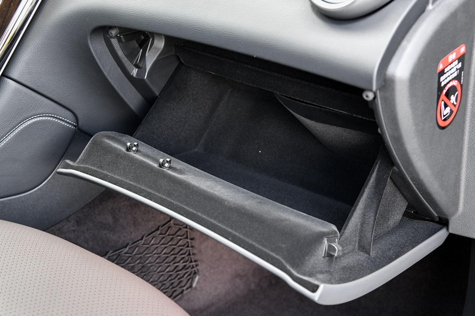 2019款 GLC 260 4MATIC 动感型 内饰