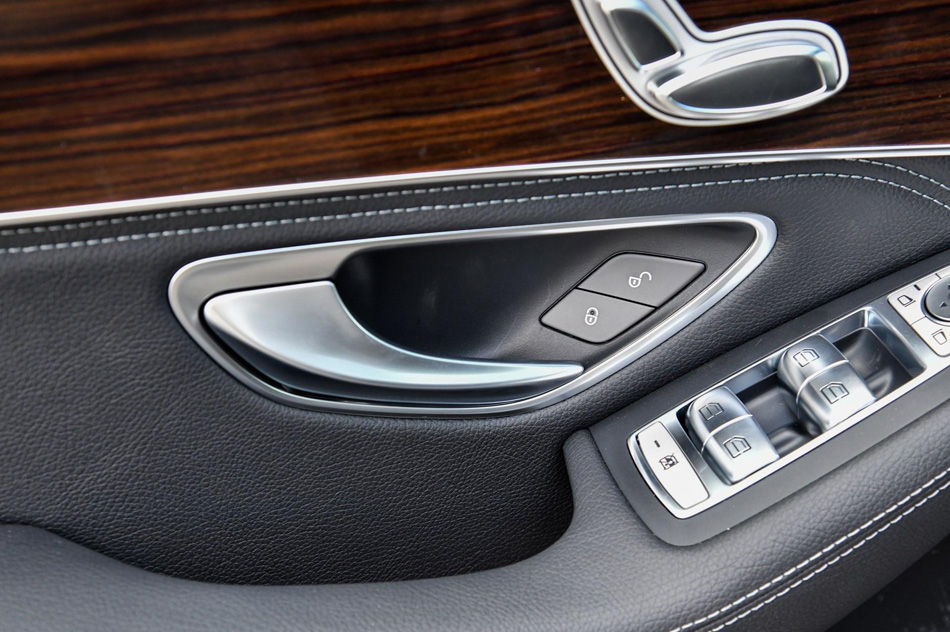 2019款 GLC 260 4MATIC 动感型 座椅空间