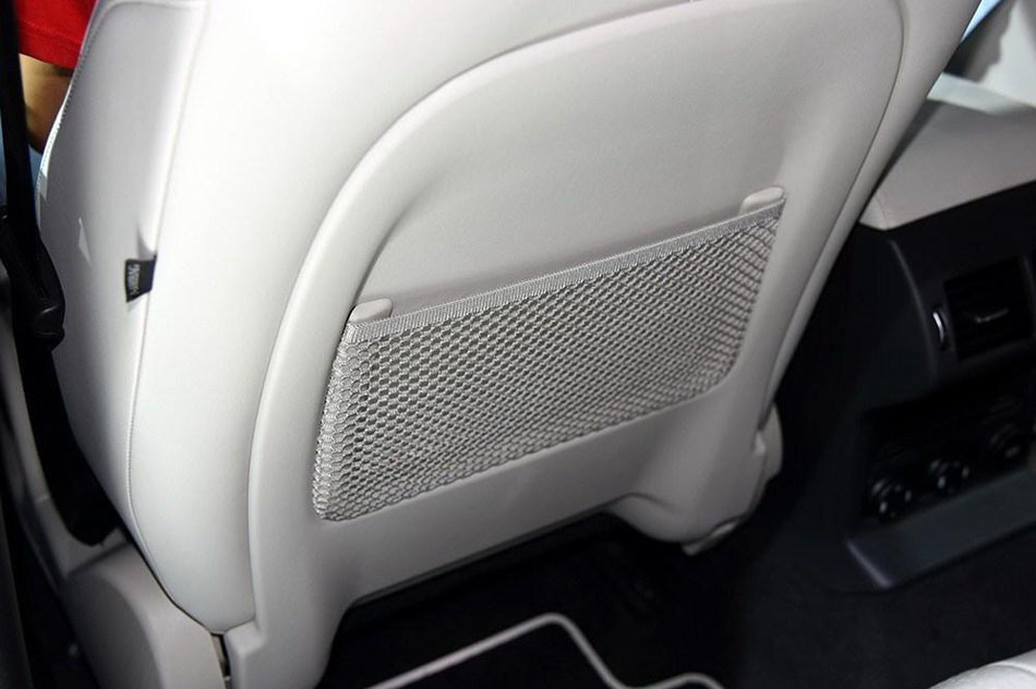 2016款 3.0T S高性能版 座椅空间