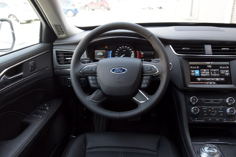 2015款 2.0L GTDi 时尚型 内饰