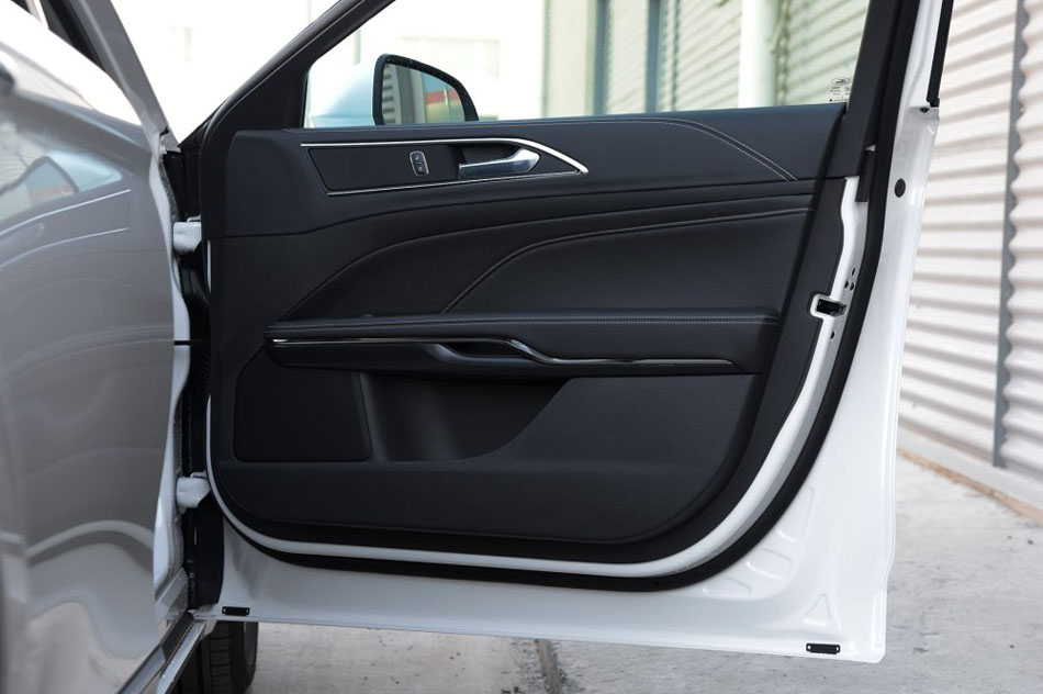 2015款 2.0L GTDi 时尚型 座椅空间