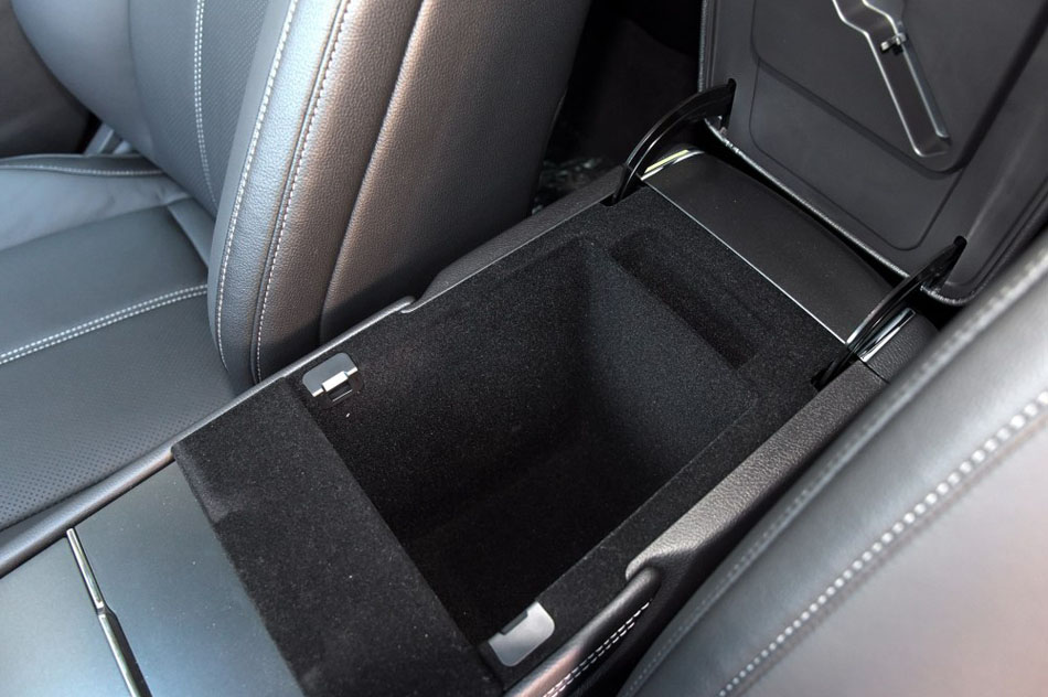 2015款 2.0L GTDi 时尚型 座椅空间