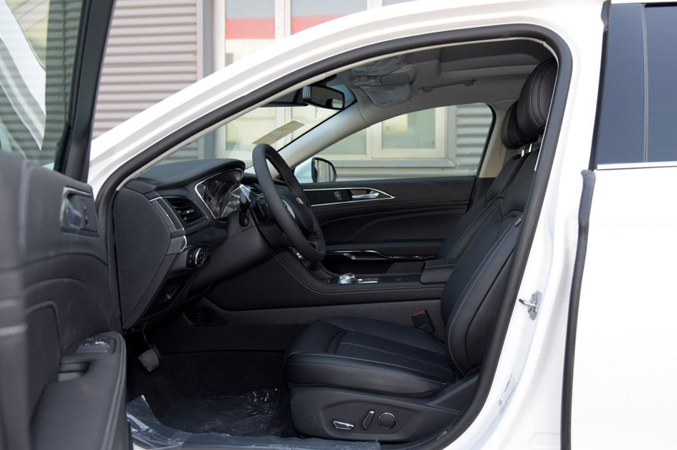 2015款 2.0L GTDi 时尚型 座椅空间