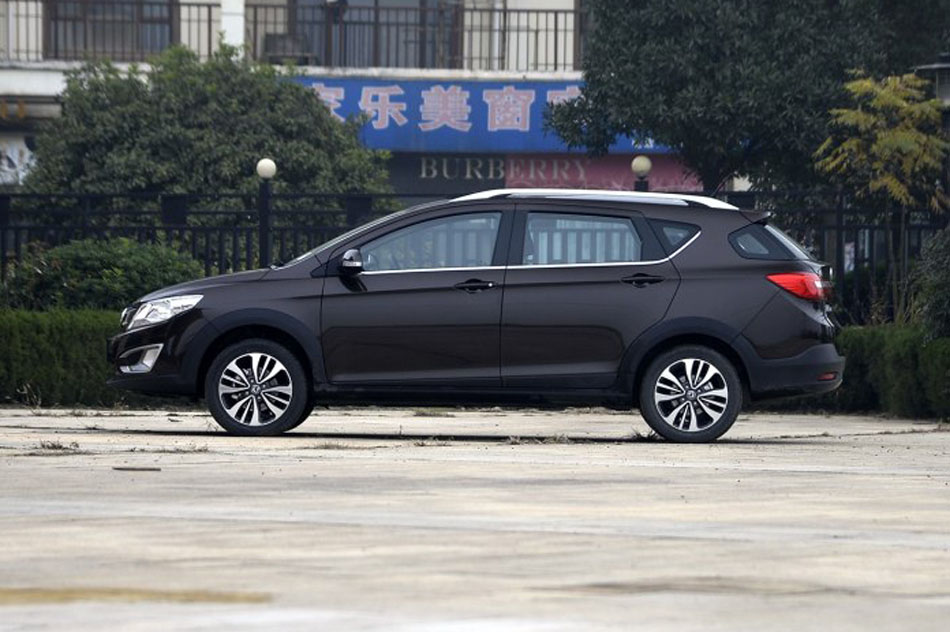 2016款 1.5L 自动尊酷型 外观