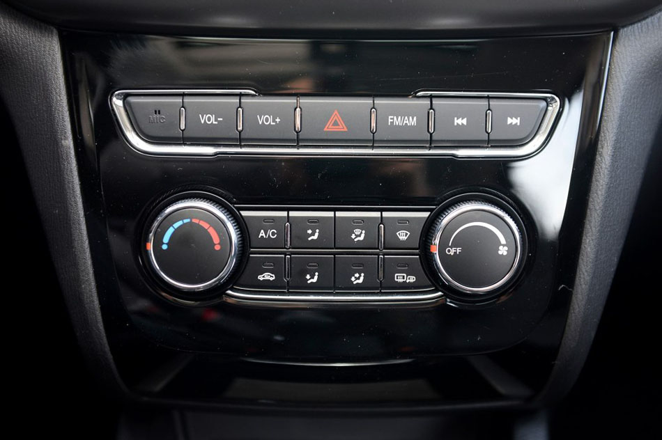 2016款 1.5L 手动豪华型 内饰