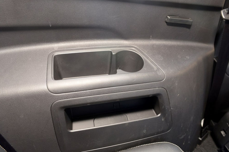 2016款 1.5L 手动豪华型 座椅空间