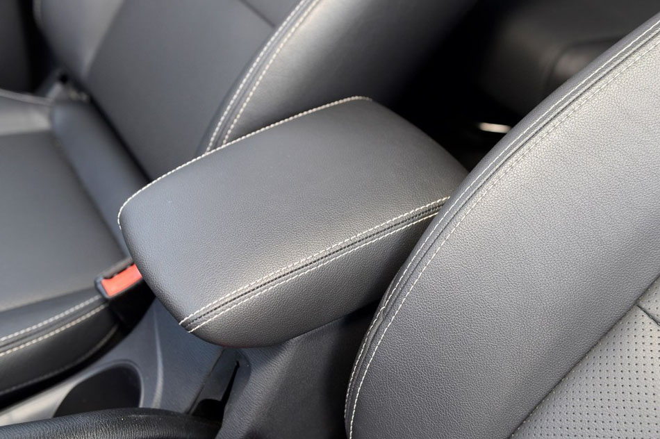 2016款 1.5L 手动豪华型 座椅空间