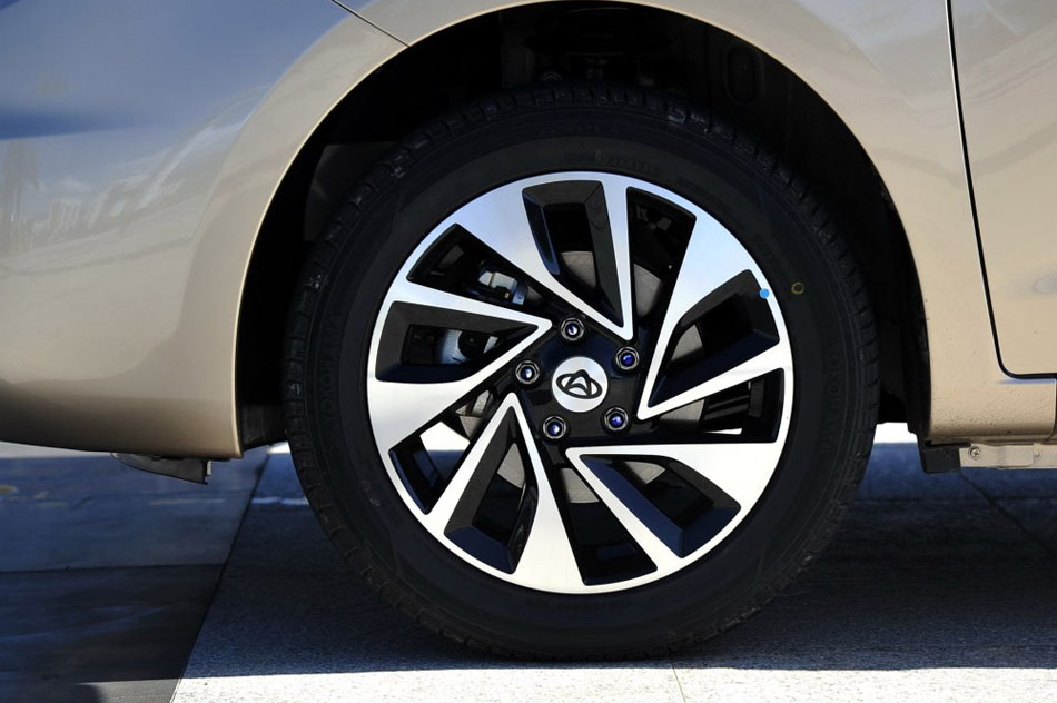 2016款 1.5L 手动豪华型 细节