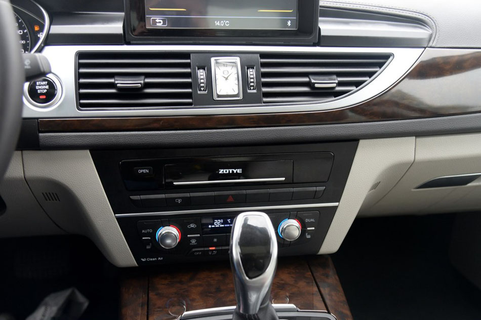 2016款 1.8T DCT公务版 内饰