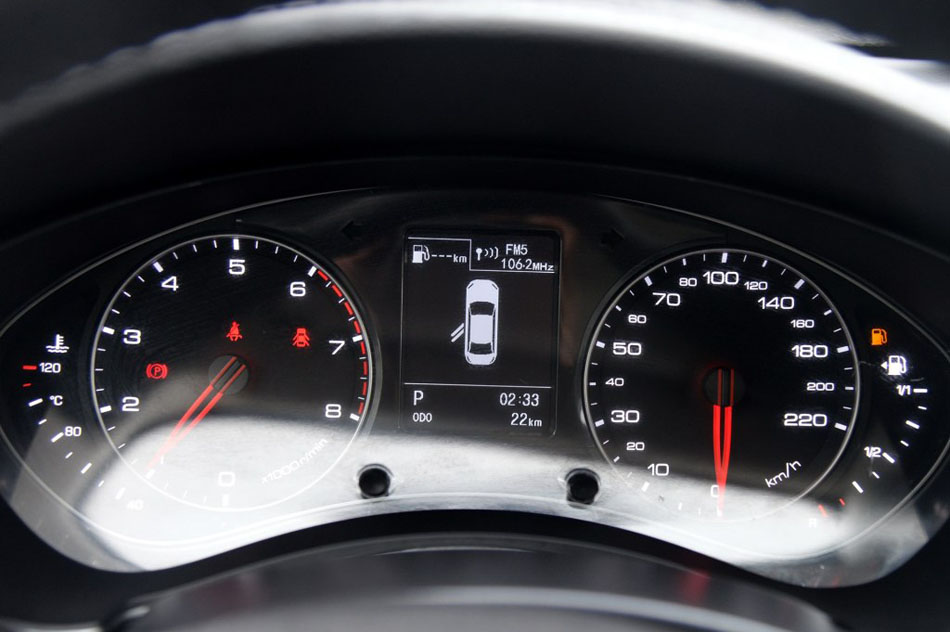 2016款 1.8T DCT公务版 内饰