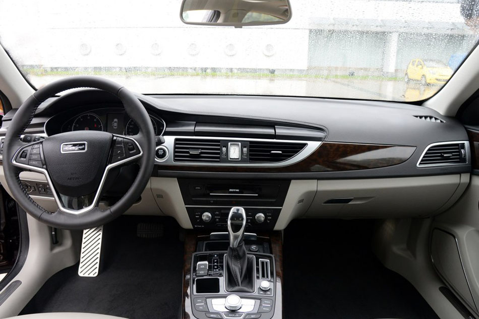 2016款 1.8T DCT公务版 内饰