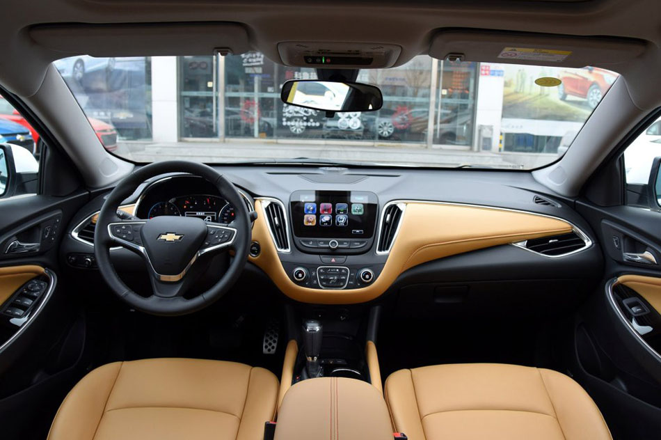 2016款 1.5T 双离合锐耀版 内饰