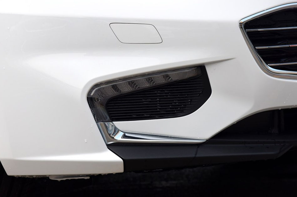 2016款 1.5T 双离合锐耀版 细节