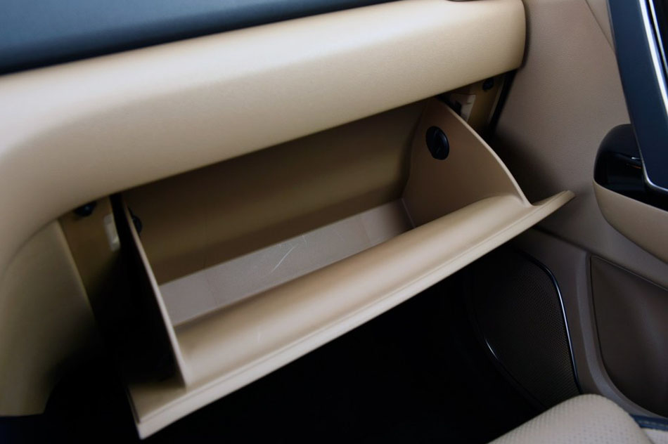 2016款 1.6T 自动四驱Premium 内饰