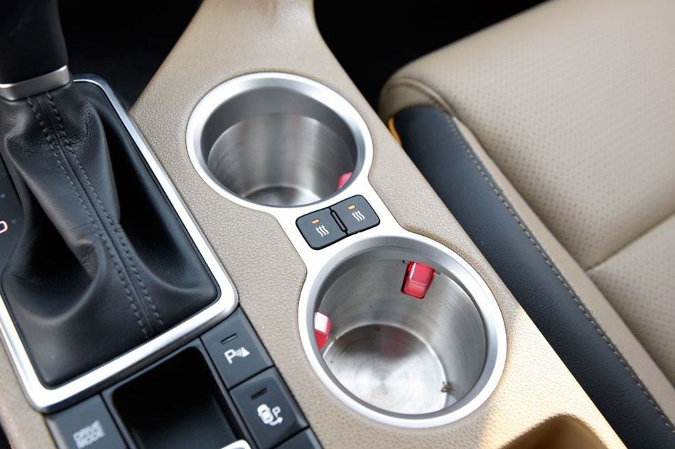 2016款 1.6T 自动四驱Premium 内饰