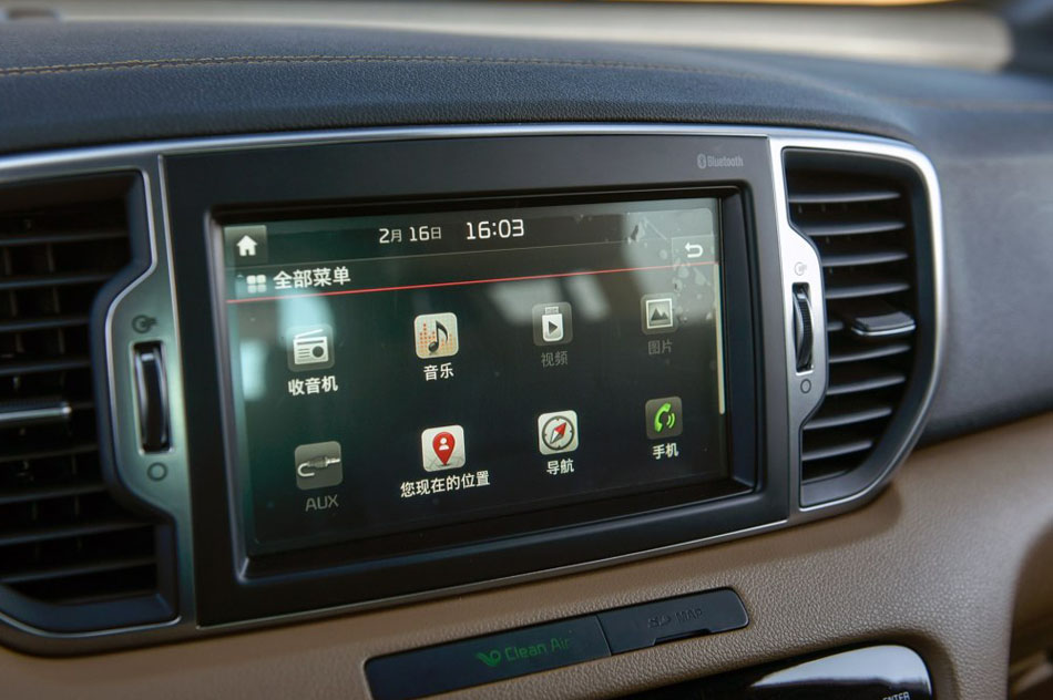 2016款 1.6T 自动四驱Premium 内饰
