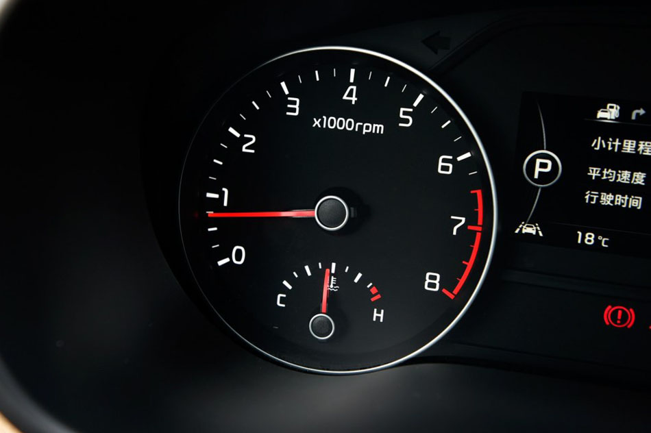 2016款 1.6T 自动四驱Premium 内饰