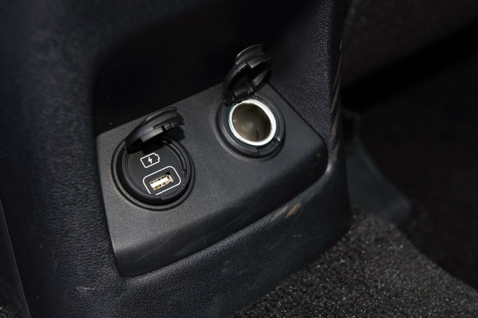 2016款 1.6T 自动四驱Premium 座椅空间