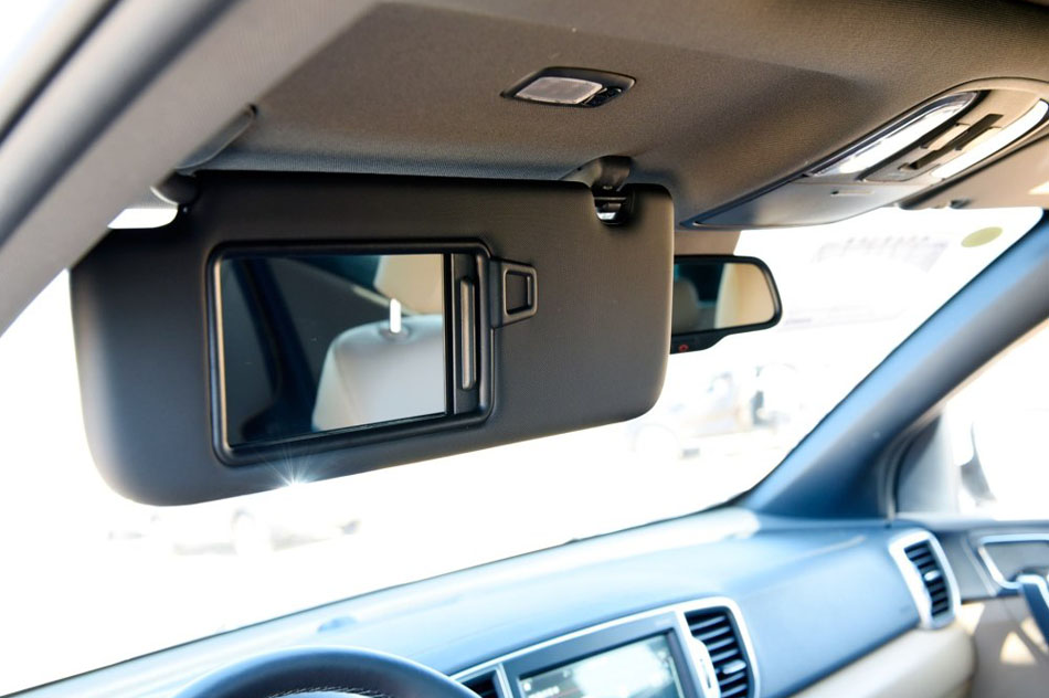 2016款 1.6T 自动四驱Premium 座椅空间