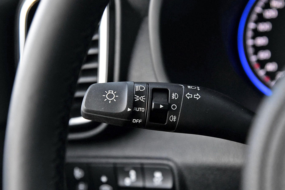 2019款 1.6T 自动四驱豪华 内饰