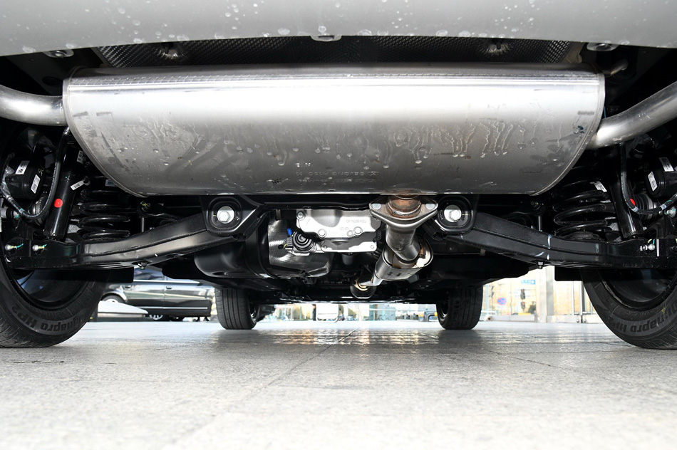 2019款 1.6T 自动四驱豪华 引擎底盘