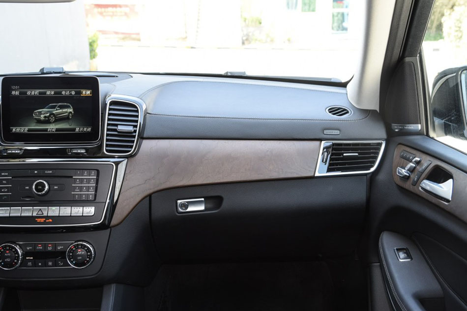 2016款 GLS 500 4MATIC 内饰